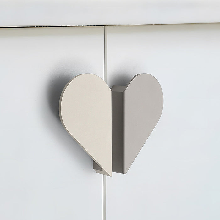 Heart-Shaped Cartoon Wardrobe Door Handle for Children's Room