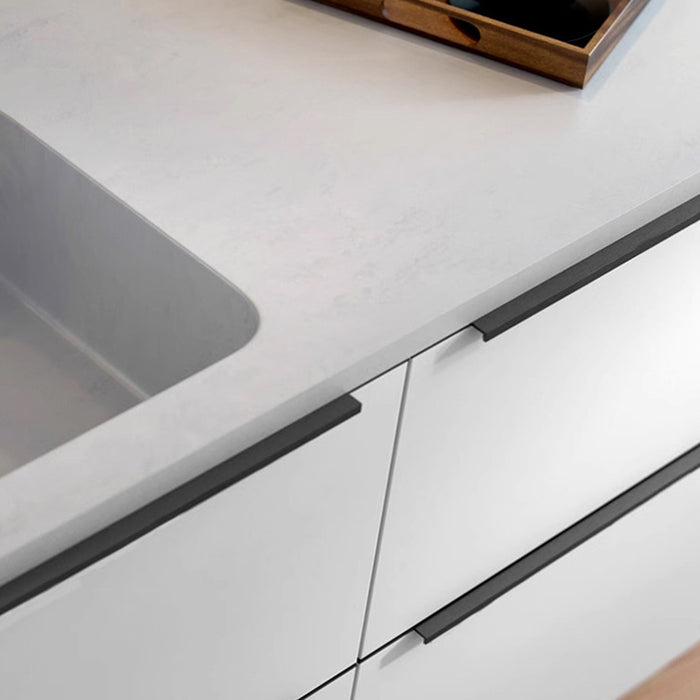 Modern Smooth Metal Cabinet Edge Pulls